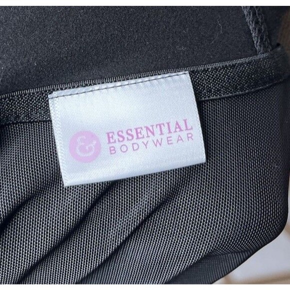 New Essential Bodywear EBW FIT Defined Hooded Yoga Jacket  Women Black M Medium - Picture 8 of 10